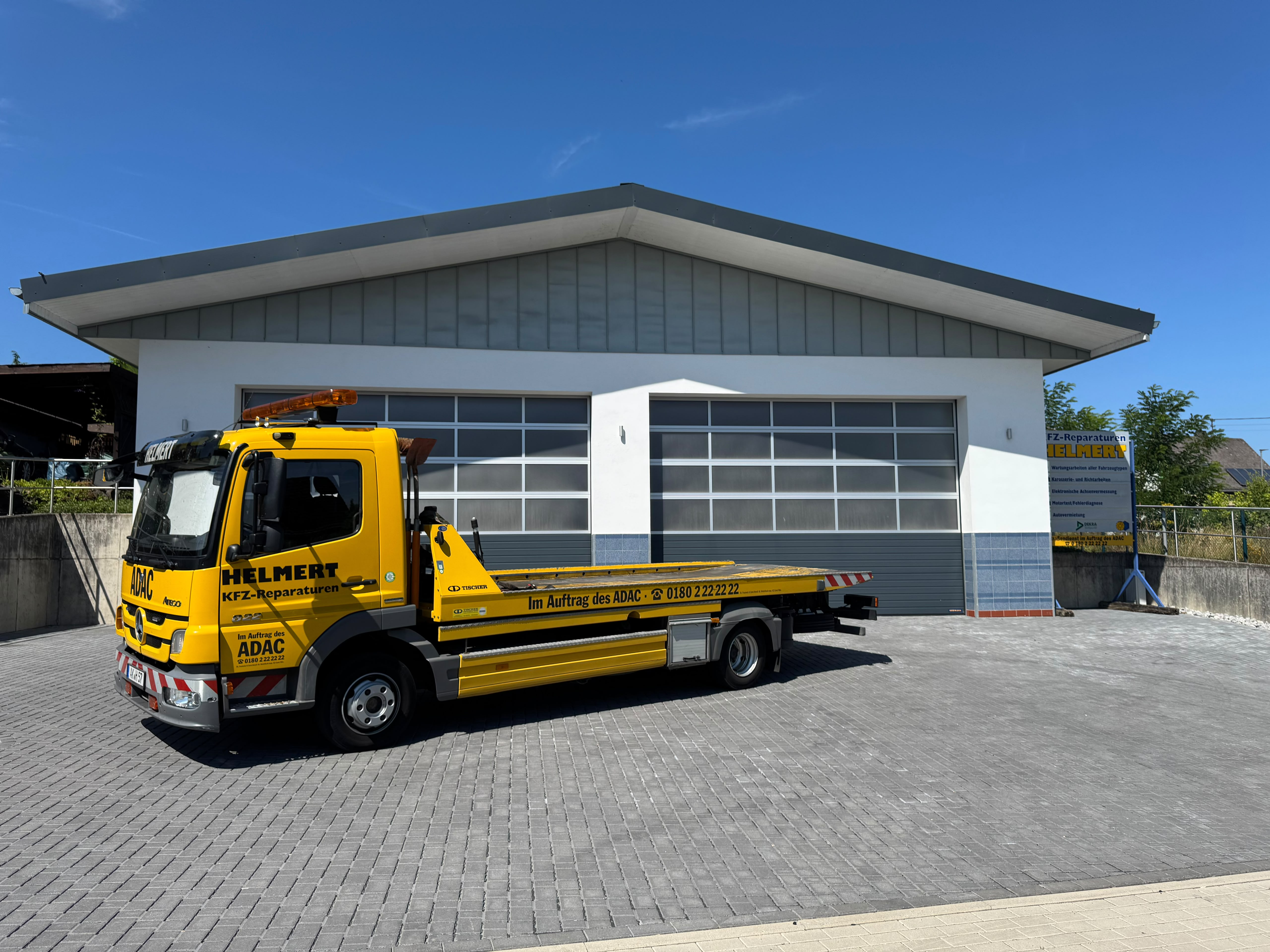 LKW Mercedes Abschleppwagen Detail 1